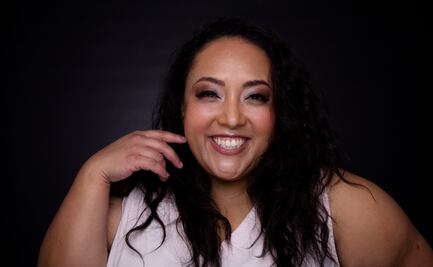 Michelle Rodríguez "cotorrea" con sus amigos en "Encántame de noche"