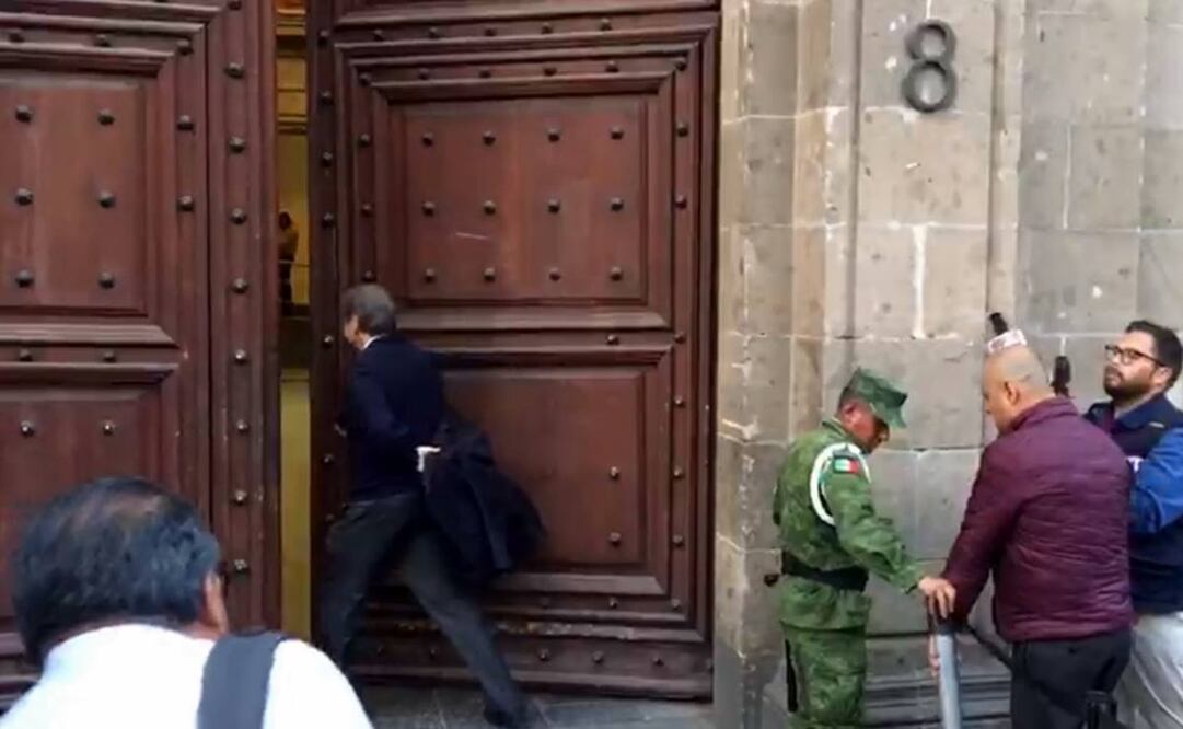 Esteban Moctezuma a su entrada a Palacio Nacional. Foto: Especial 