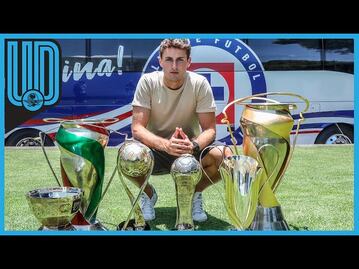 Santiago Giménez, feliz por irse de Cruz Azul por la puerta grande