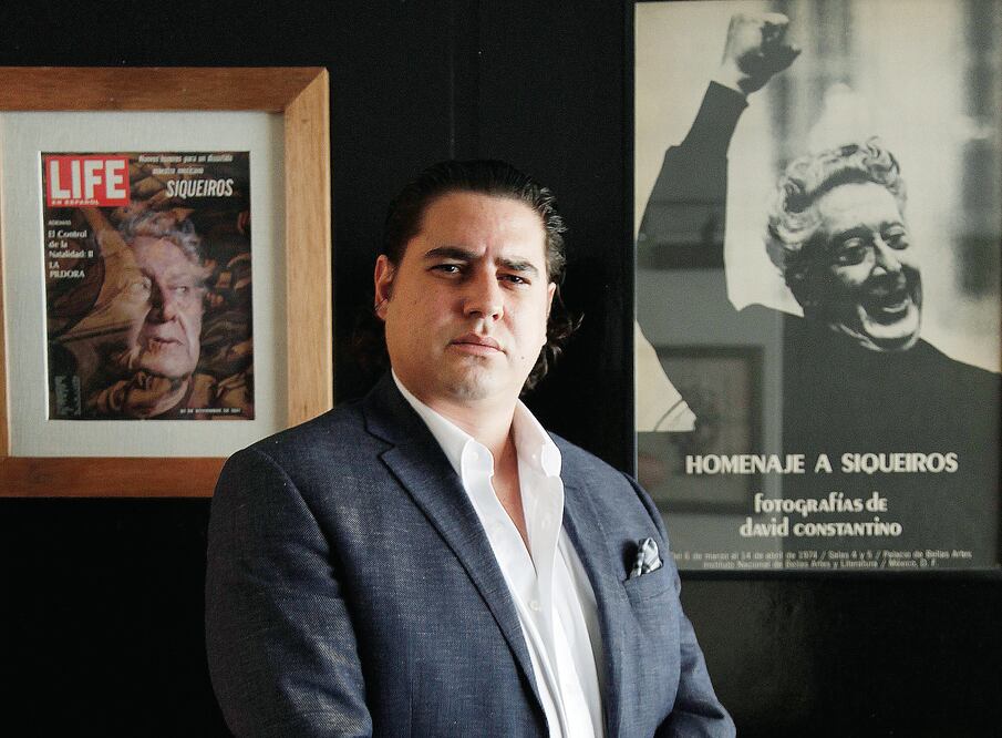 David Constantino Rodríguez Ochoa Siqueiros, bisnieto del muralista David Alfaro Siqueiros, pide le sean devueltas las nueve obras que se encuentran en la Embajada de la Federación de Rusia (JUAN CARLOS REYES GARCIA. EL UNIVERSAL)