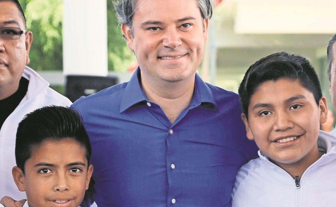 Trabajar conjuntamente. Aurelio Nuño aseguró que setrabajará con maestros y padres de familia en favor de la salud de los niños. (ESPECIAL)