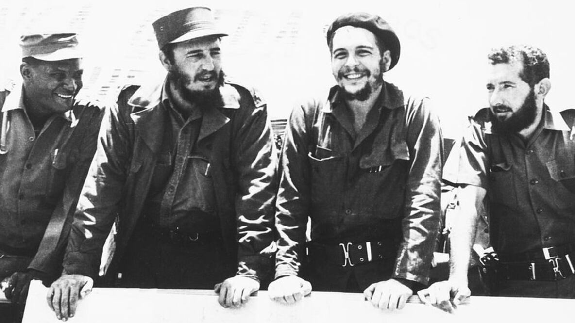 Fidel Castro y Ernesto "Che" Guevara intentaron exportar la revolución a otros países de América Latina. Foto: Getty Images