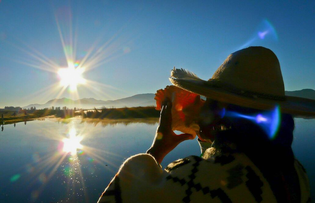 Se elevan oraciones, cantos y se practica el juego de pelota. (Foto: Juan José Estrada Serafín)