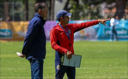 ¿Ricardo Peláez y Ricardo Cadena, con las horas contadas en Chivas?