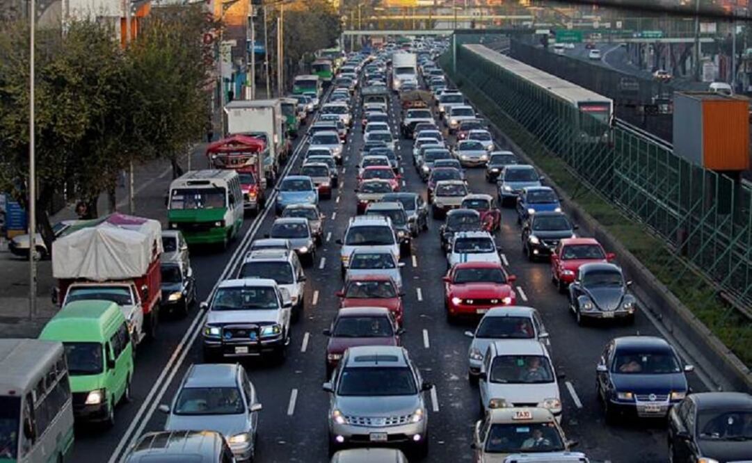 Drivers in the Mexican capital can expect to spend on average 59% extra travel time stuck in traffic anytime of the day. (Photo: Archive/El Universal)       