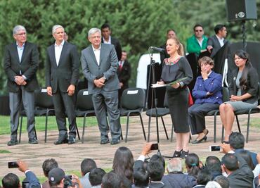 NAIM se decidirá con encuesta y consulta, dice AMLO