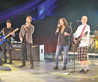 Rock en tu idioma se pondrá eléctrico