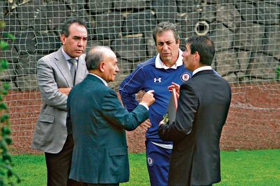 Preocupa a Billy el once inicial