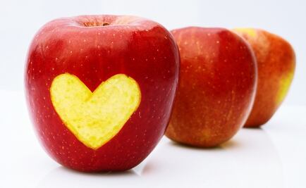 La historia detrás de regalar manzanas en San Valentín