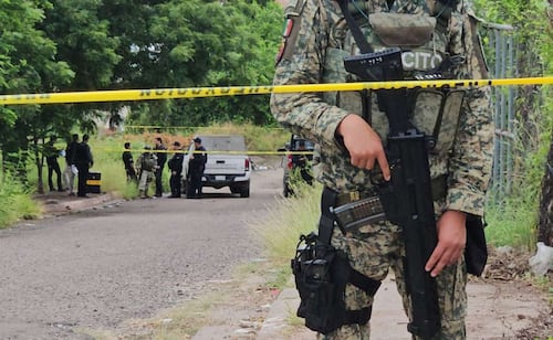 Aseguran presunto campamento de reclutamiento del CJNG en Zapopan; detienen a 6 hombres armados con fusiles de asalto