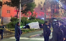 Acribillan a pareja a bordo de un vehículo en Paseo de la Reforma; agresores escaparon en una motocicleta