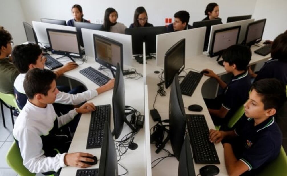 Escuela sui géneris brinda oasis para niños genios en Jalisco