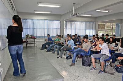 OCDE sugiere a México innovar en enseñanza  