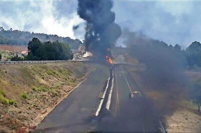 Explota pipa de combustible en autopista; murió el chofer