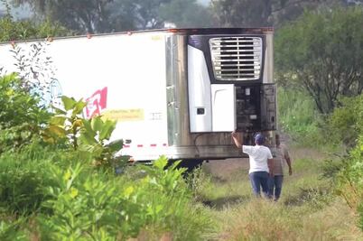 Gobernador de Jalisco cesa a director del forense por tráiler abandonado con 157 cuerpos