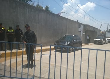 Policías vigilan cómputo de actas en Edomex