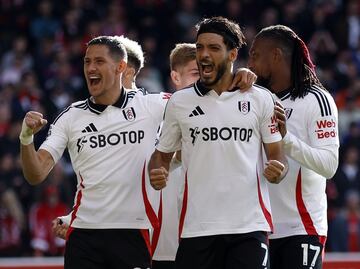 VIDEO: Raúl Jiménez vuelve a anotar con el Fulham y llega a 100 goles en Europa