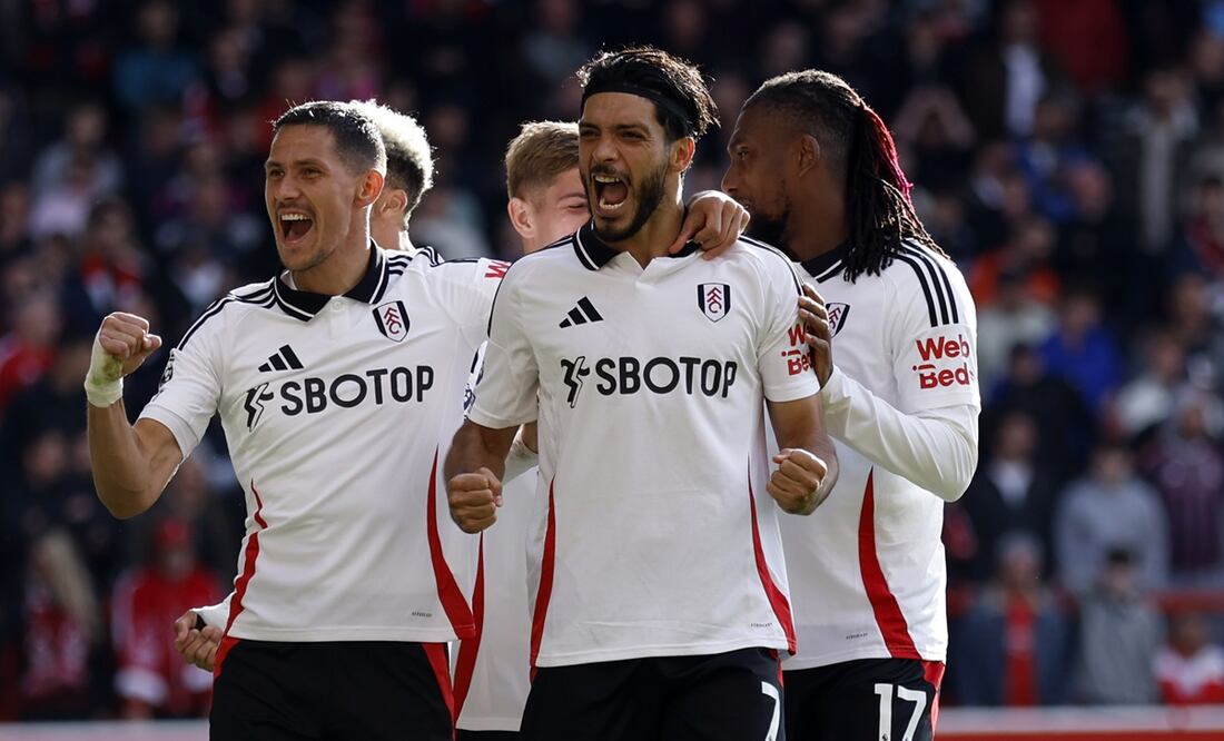 Raúl Jiménez vuelve a anotar con el Fulham y llega a 100 goles en Europa FOTO: AP