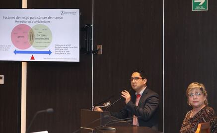 Presentan prueba para detectar predisposición a cáncer de mama y de ovario