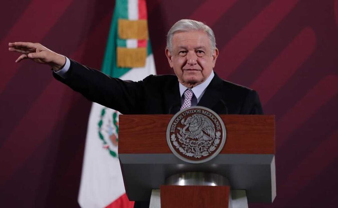 López Obrador garantizó el abasto de combustible en la entidad. Foto: Diego Simón Sánchez / El Universal