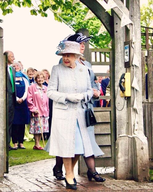 Salma Hayek reveló cuál fue el preciado legado que dejó la reina Isabel II