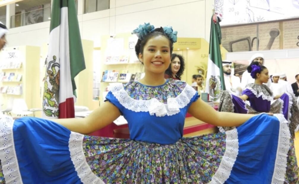 Ballet de Oaxaca vence dengue y roba escena en la feria del libro de Sharjah