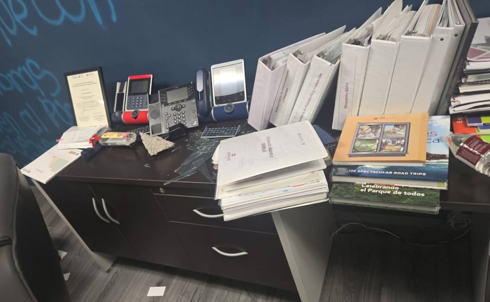 Actos vandálicos en la SEP Hidalgo. Foto: Especial