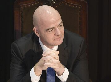 Infantino  cree en Messi y  compañía