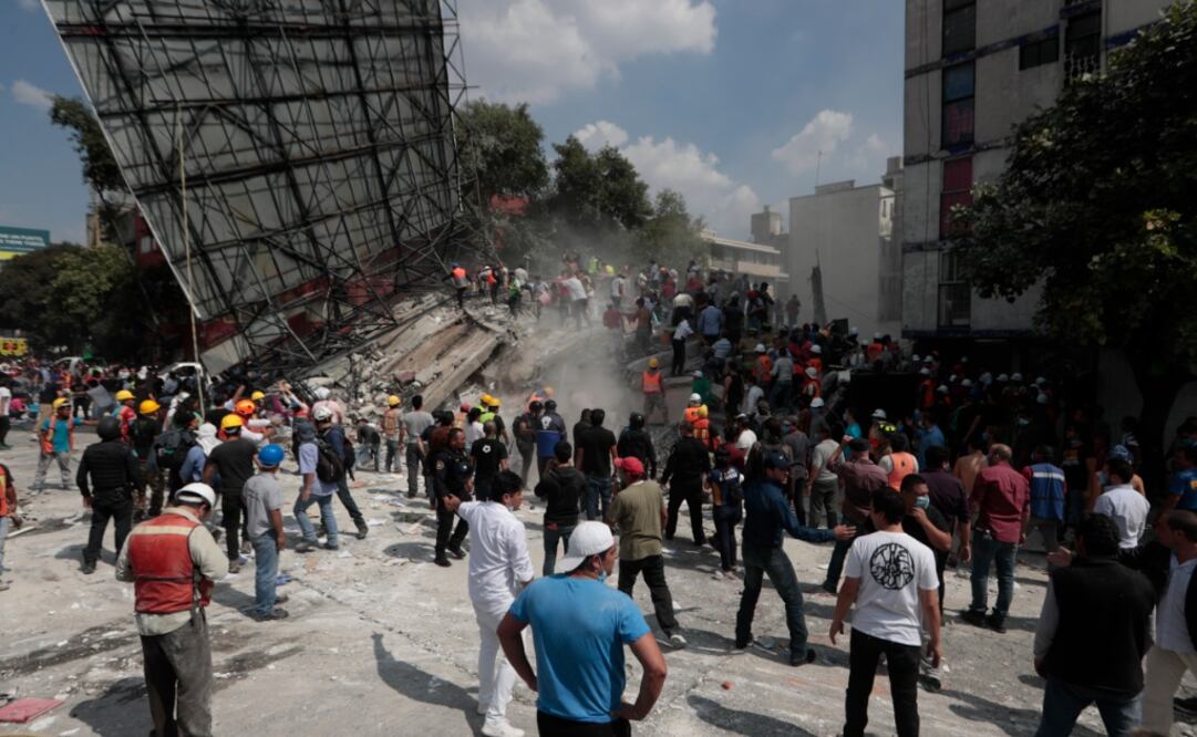 En Viaducto y Monterrey Foto: AP