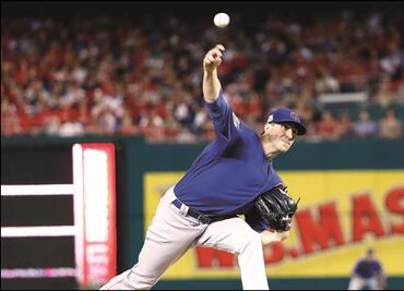 Hendricks hace fuertes a los Cubs