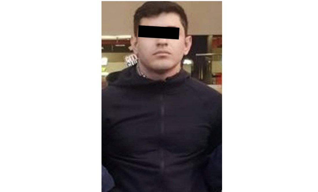 Ciudadano venezolano que presuntamente intentó sustraer mercancía de tienda departamental. (31/07/2025). Foto: Especial