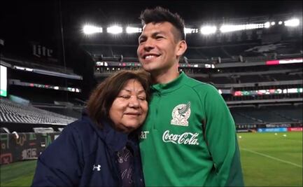 Chucky Lozano cumple sueño de admiradora que perderá la vista por una enfermedad