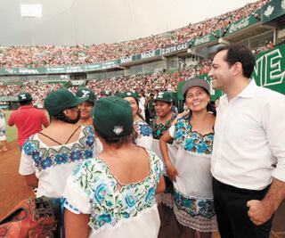 Sóftbol femenil llega al estadio
