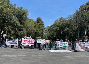 Comunidad de la ENAH se manifiesta en el Museo Nacional de Antropología