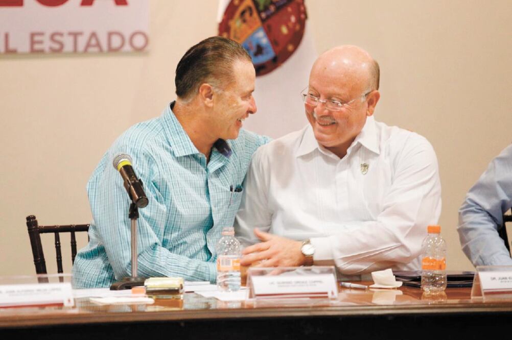 El mandatario Quirino Ordaz Coppel convocó a las instituciones para pedirles que hicieran un esfuerzo extra para abatir el rezago educativo. Foto: Archivo/EL UNIVERSAL