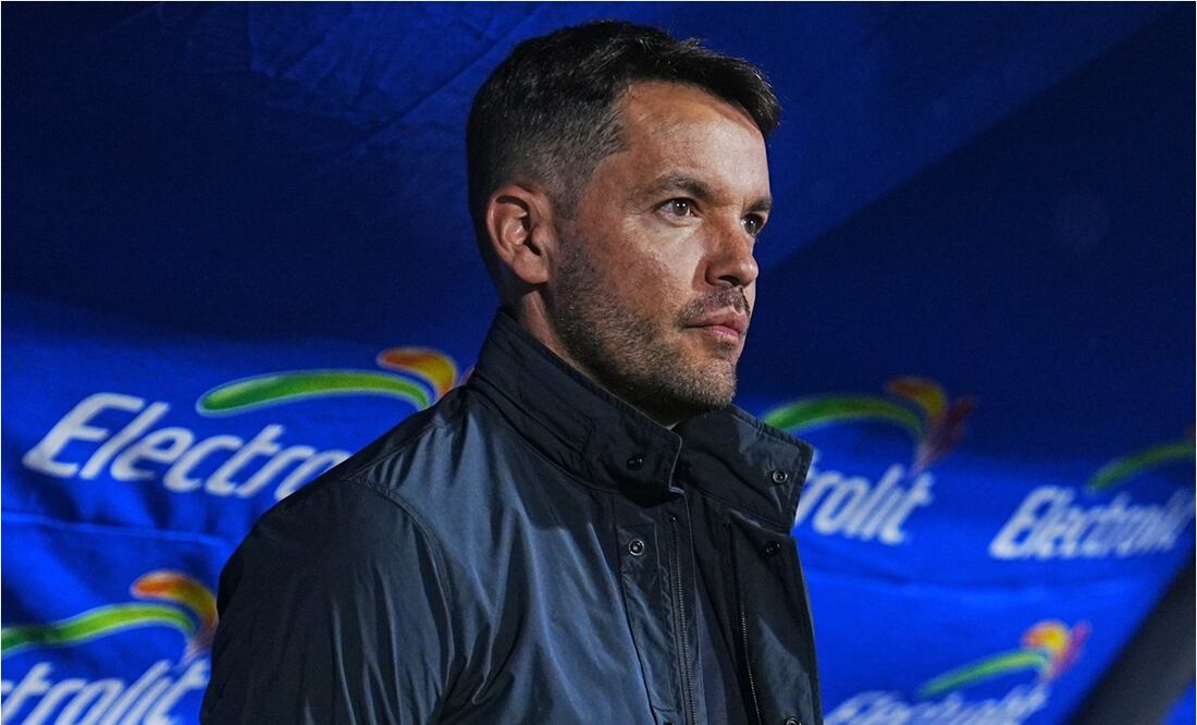 Nicolás Larcamón durante su debut en Ciudad Universitaria. FOTO: IMAGO7