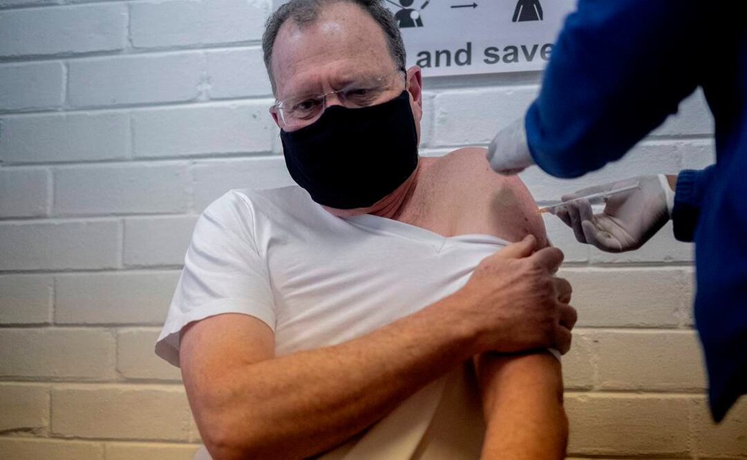 Si bien ningún país puede comprar dosis de todas las vacunas en estudio, muchos de los pobres no pueden hacer ese gasto especulativo (Foto: AFP)