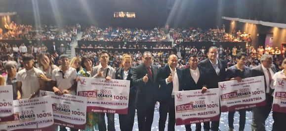 Alcaldía Venustiano Carranza entrega 3 mil becas a estudiantes que no tuvieron el resultado deseado en examen de Comipems