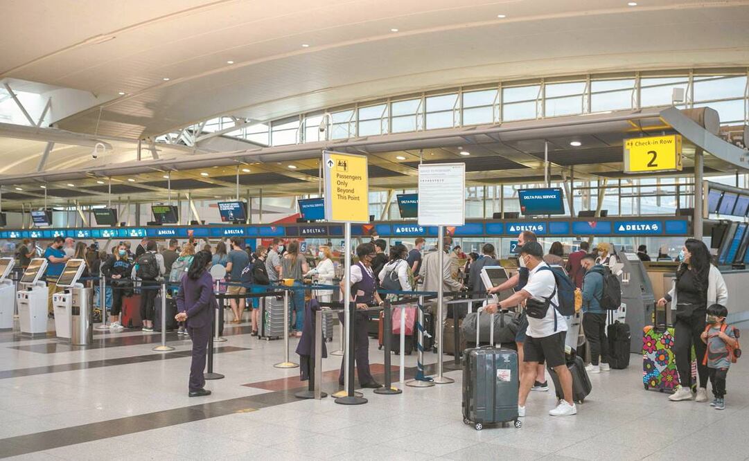 Previo a la degradación, los códigos compartidos permitían a un pasajero volar con dos aerolíneas. Foto: Angela Weiss. AFP