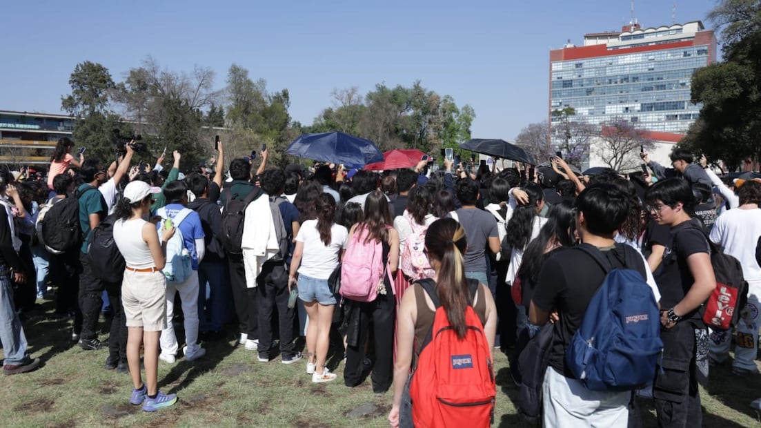 Aspectos del encuentro "therian" en donde hubo nula participación de personas que se identifican con esta corriente en las Islas de CU. Foto: Fernanda Rojas /El Universal