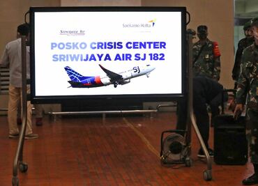 Indonesia reporta accidente de un avión con 62 personas a bordo