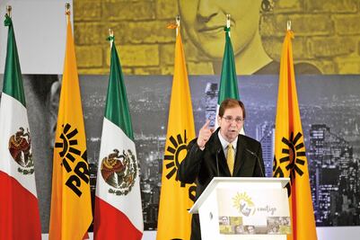 El PRD vive al filo de la reyerta, admite Basave