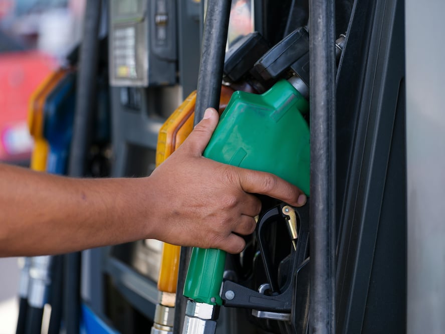 Es posible conocer el rendimiento de gasolina de tu auto de acuerdo con los expertos. Foto: Pexels