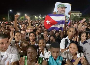 La Habana dice adiós al líder con el grito: “¡Yo soy Fidel!”