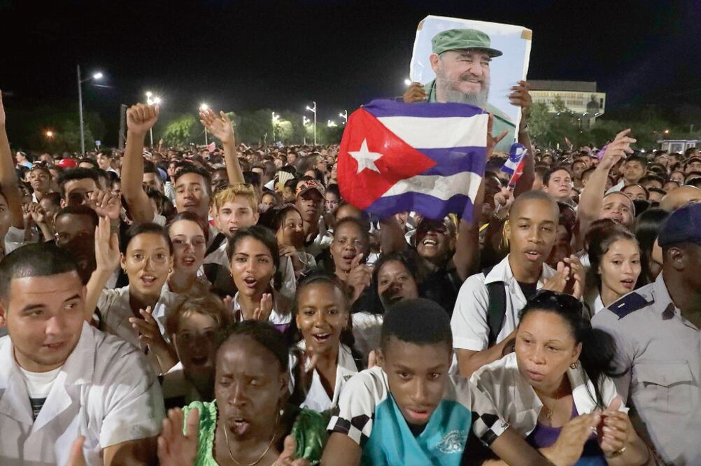 La Plaza de la Revolución, escenario de muchos de los discursos de Fidel Castro, fue testigo del homenaje que cubanos y líderes políticos dedicaron ayer al fallecido líder (JORGE SERRATOS. EL UNIVERSAL)