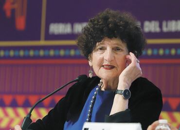 Valora intercambio de ideas con jóvenes