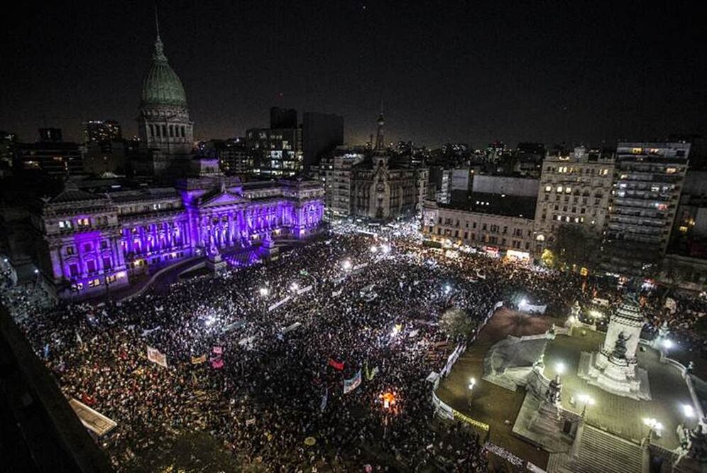 Miles se manifiestan al grito de “Ni una menos” Foto: Reuters