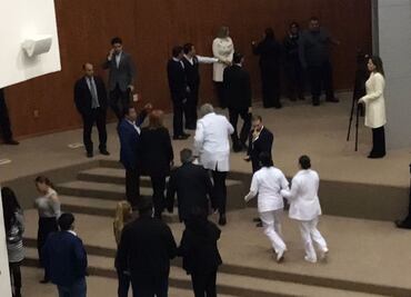 En plena sesión, se desvanece diputado del PAN en el Congreso de Tamaulipas