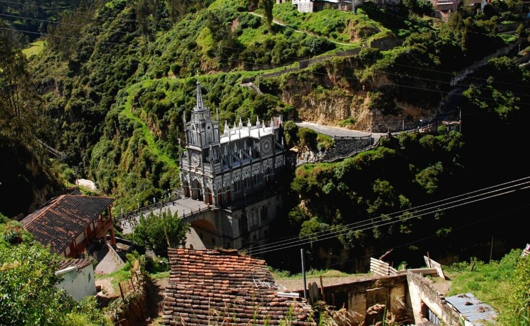 El Santuario de Las Lajas, atrae cada año a unos 750 mil peregrinos colombianos, ecuatorianos y de otras naciones del mundo. (Foto: aniara)