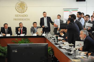 Defiende Lozano propuesta de diferir apagón analógico